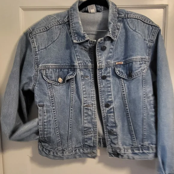 Stylish Light Blue Denim Jacket - Picture 2 of 8